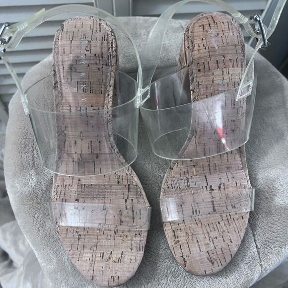 Kelly & Katie Cream Tan Heeled Sandals - Picture 2 of 14